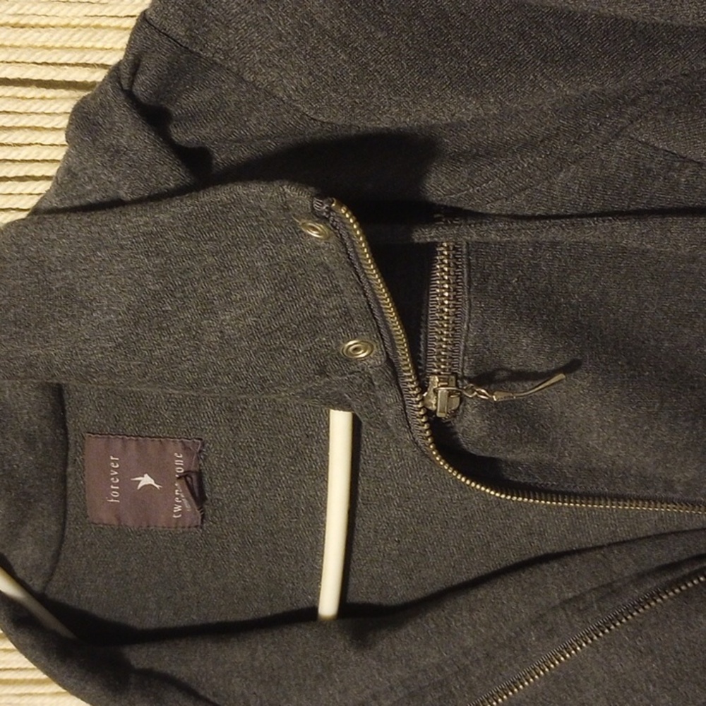 Grey zip up - Picture 3 of 3